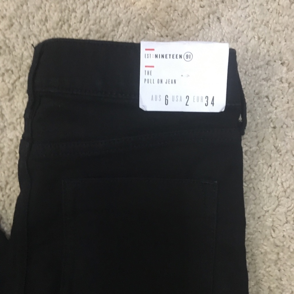 Nineteen 91 The Pull On Jean Black